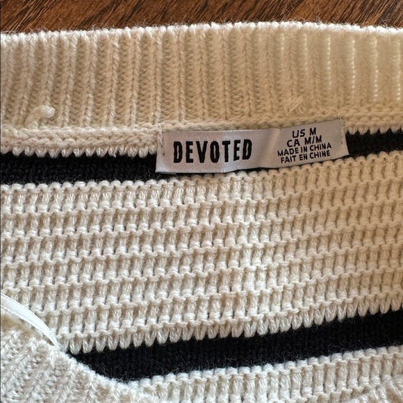 Nwt devoted sweater. - Picture 5 of 6